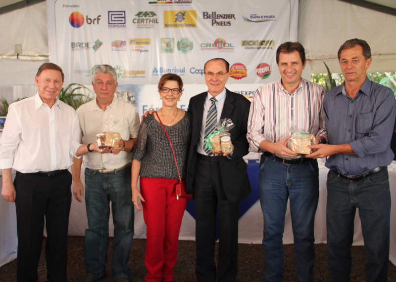 DIVERSAS AUTORIDADES PARTICIPAM DE FÓRUM ESTADUAL DO LEITE